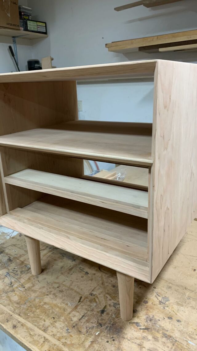 Building a side table. Glueing up the miters. #custommade #customfurniture #customfurnituremaker #customdesigned